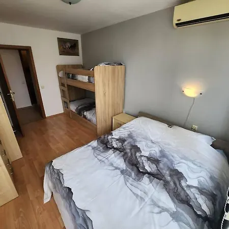 Modern 1 Bed Apt, Nesebar 阳光海滩