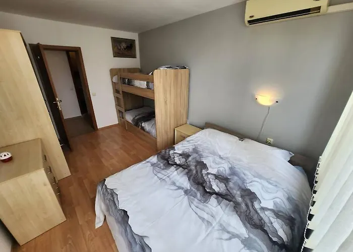 Modern 1 Bed Apt, Nesebar 阳光海滩